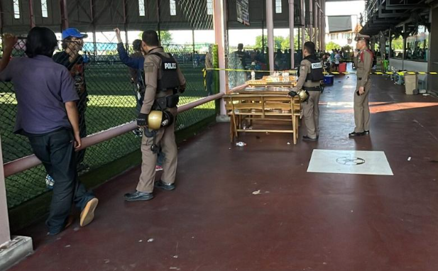 泰国突发枪击事件！闯入足球场并朝观众席开枪