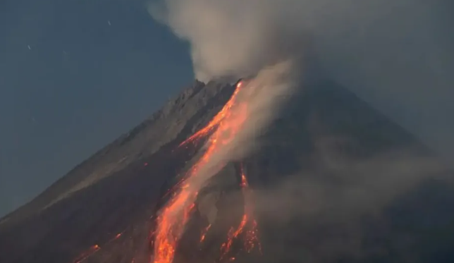 印尼多座火山喷发