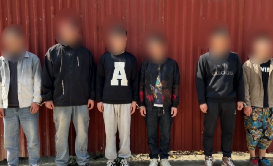 越南警方逮捕了六名非法入境的中国人,三名接应的越南人也被逮捕!