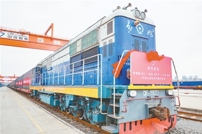 河南首次开通中越柬铁路联运国际班列