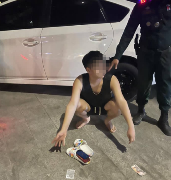 西港交警路检,5名涉毒中国人落网!!