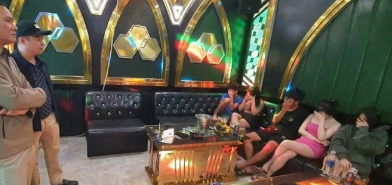 越南3名女子卖淫被当场抓获，且一名女子竟能通过卖淫赚双份钱