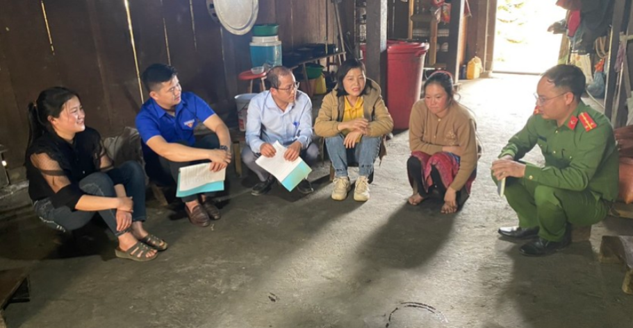 越南一名14岁女孩被家人强迫嫁给亲舅舅,引起热议!