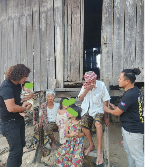 柬埔寨女子生下了3个孩子，分别来自不同的中国男人...