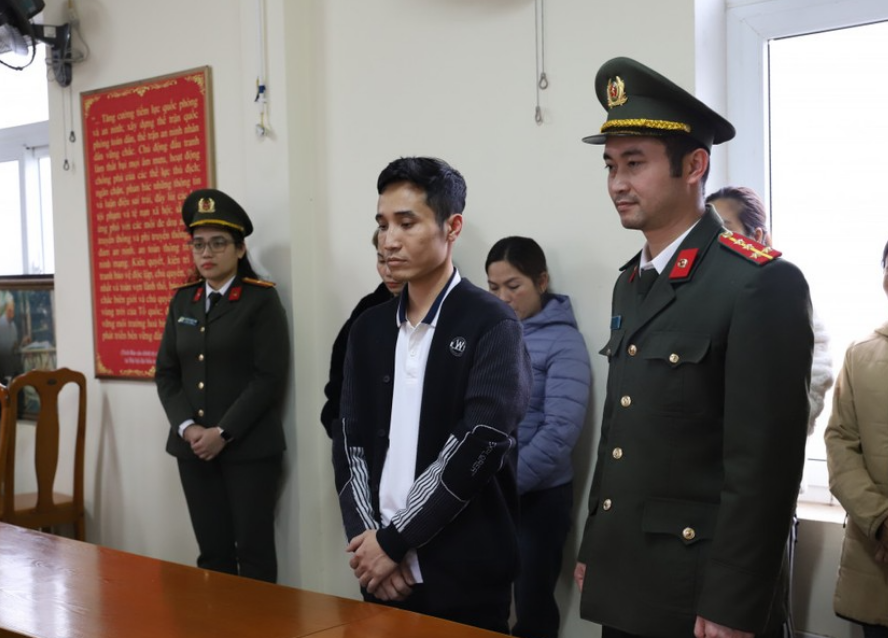 一越南组织以游客身份前往中国后再潜入韩国进行非法工作,其背后牵出一不法团伙