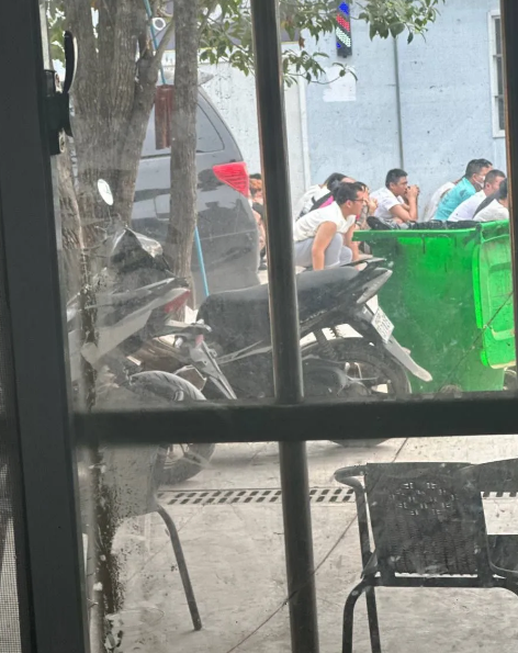 西港一电诈园区被警方包围,抓捕行动正在进行中