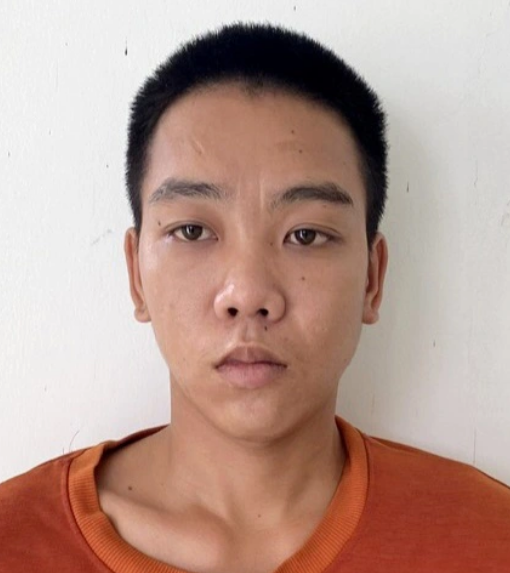 网友见面!越南一名13岁的女孩同意“男性网友”来家里玩,遭到了男子的多次侵犯