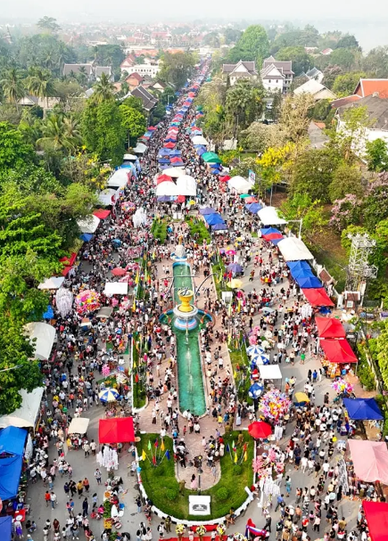 老挝新年期间接待游客超过11万人次,比去年增长364.44%,来自中国的游客达10497人次!