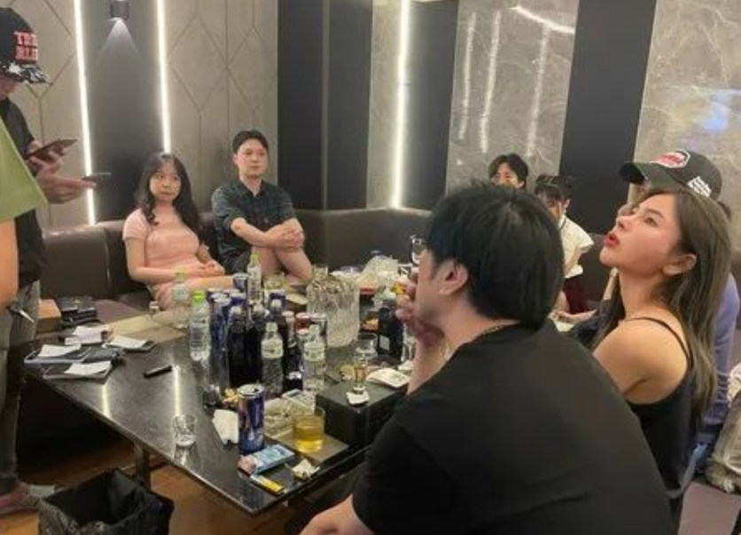越南又一涉黄场所被摧毁,该场所只接受韩国人、中国人和日本人,但不接受越南顾客
