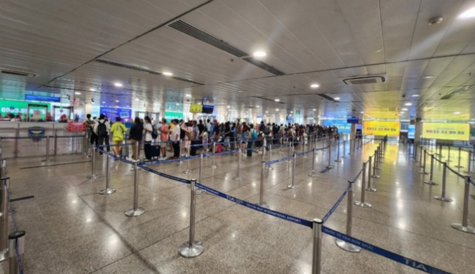 越南胡志明市假期首日,机场旅客吞吐量低于去年同期水平!