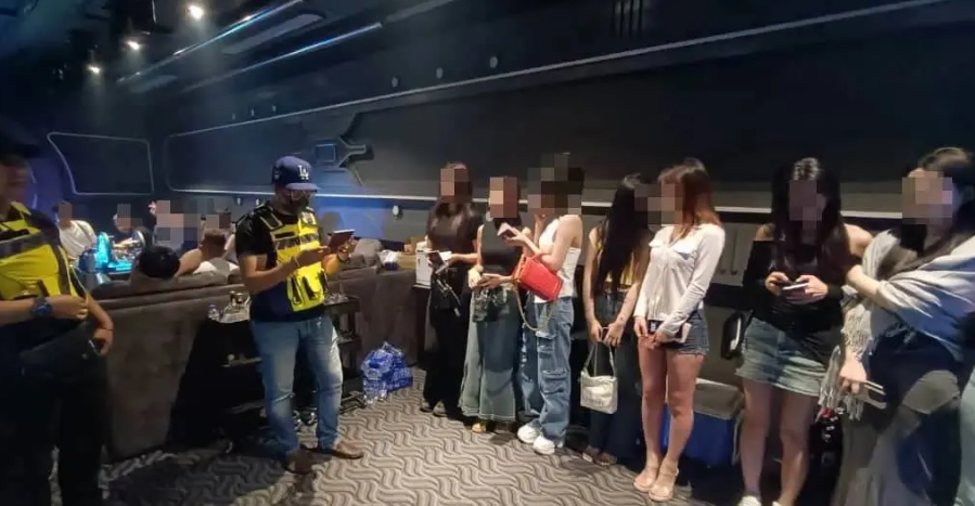 KTV突袭解救15名中国籍女子！涉案人员称外籍女子都是自愿工作，没有强迫！