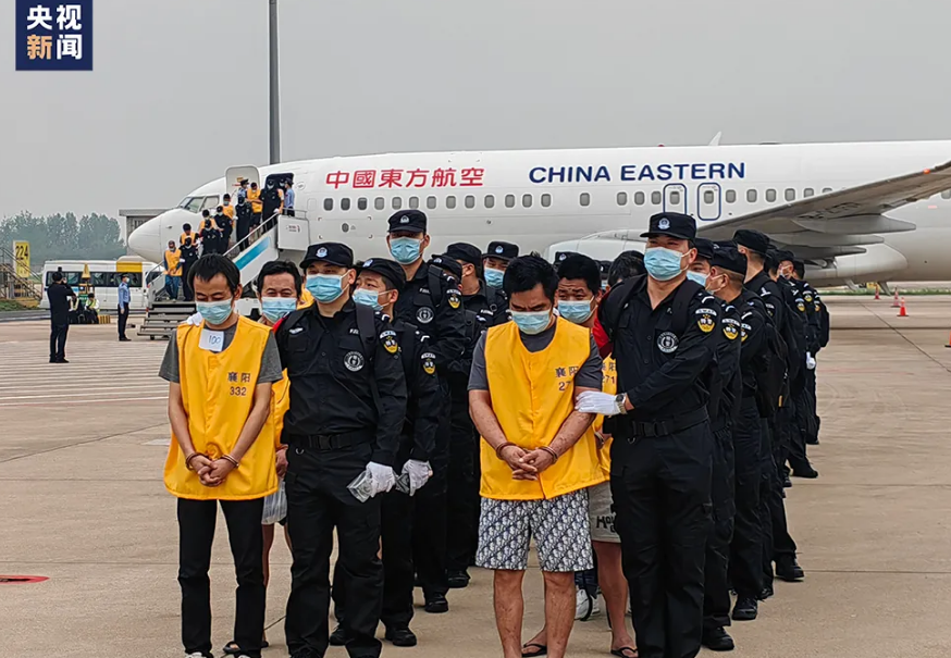 柬埔寨警方抓获的680多名中国犯罪嫌疑人已全部由我国公安机关押解回国