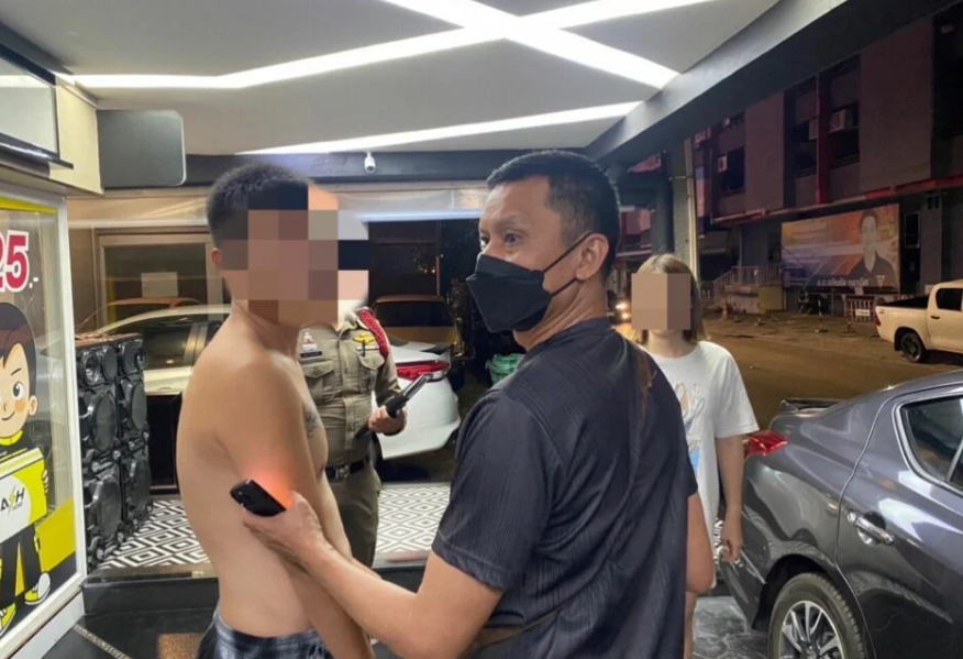 为“庆祝泼水节”？中国男子在泰国持刀抢前女友20万！