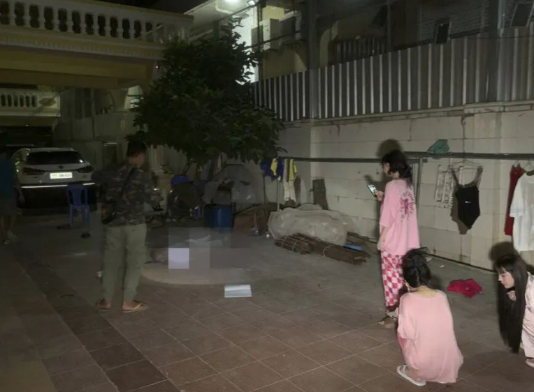 金边一名年轻的越南女子从其公寓的10楼跳下,当场死亡