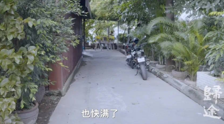 柬埔寨一寺庙存放了许多中国同胞的遗体，有的甚至已经存放了3至4年