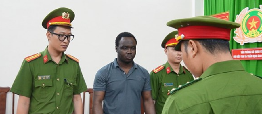 越南胡志明市警方破获一起特大跨境洗钱案,拘留13名犯罪嫌疑人