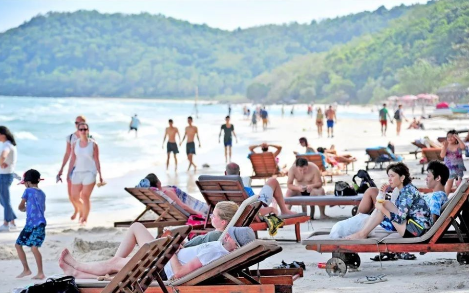 越南富国岛迎来国际游客同比增长超过200%,韩国和中国台湾游客增幅最大