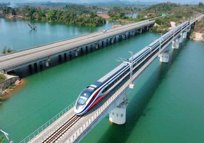 昆明海关累计监管中老铁路进出口货物超过800万吨