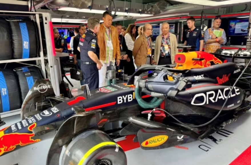 泰国为进一步促进旅游业的发展,希望将一级方程式赛车活动带到泰国!