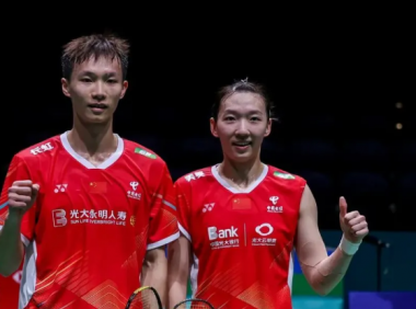 马来西亚羽毛球公开赛今日进入1/4决赛争夺，女单陈雨菲和混双蒋振邦/魏雅欣率先挺进四强。