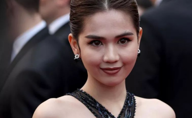 越南“第一美女”“内衣女王”出庭受审,因在公共场合玩特殊活动可能被判7年