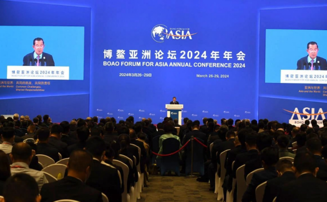 柬埔寨国王最高顾问委员会主席洪森称赞中国是全球领导者，支持世界各国的发展