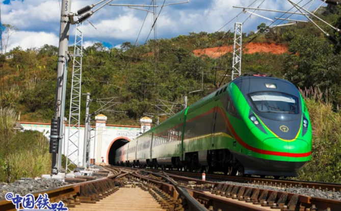 中老铁路国际旅客列车开通一周年,新增国际旅客列车1对,西双版纳至琅勃拉邦可当日往返