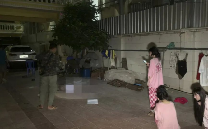 金边一名年轻的越南女子从其公寓的10楼跳下，当场死亡