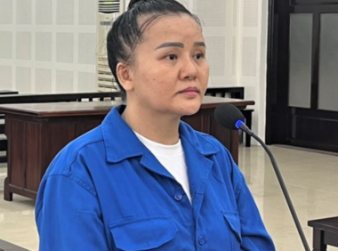 越南一女子“爱情诈骗”，骗取了许多年轻男子数十亿越南盾！