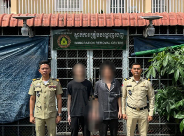 西港警方将2名从园区求救的中国人移交给移民局,准备将其遣送回国!