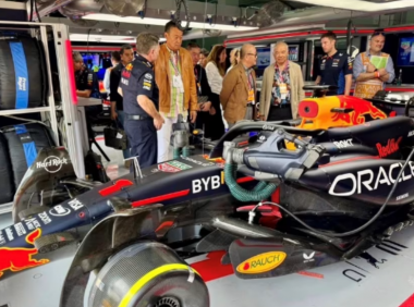 泰国为进一步促进旅游业的发展,希望将一级方程式赛车活动带到泰国!