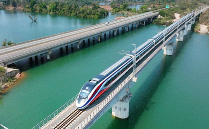 昆明海关累计监管中老铁路进出口货物超过800万吨